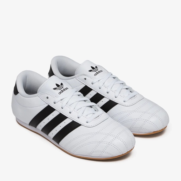 (WMNS) adidas Taekwondo Lace 'White Black Gum' JS1194 women’s size - Picture 2 of 8